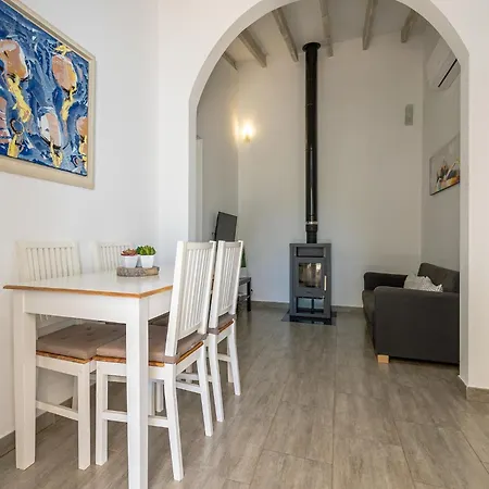 Villa Villa In Central Location *